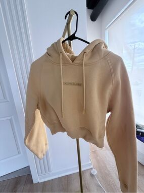 Alphalete Cropped Hoodie - yellow